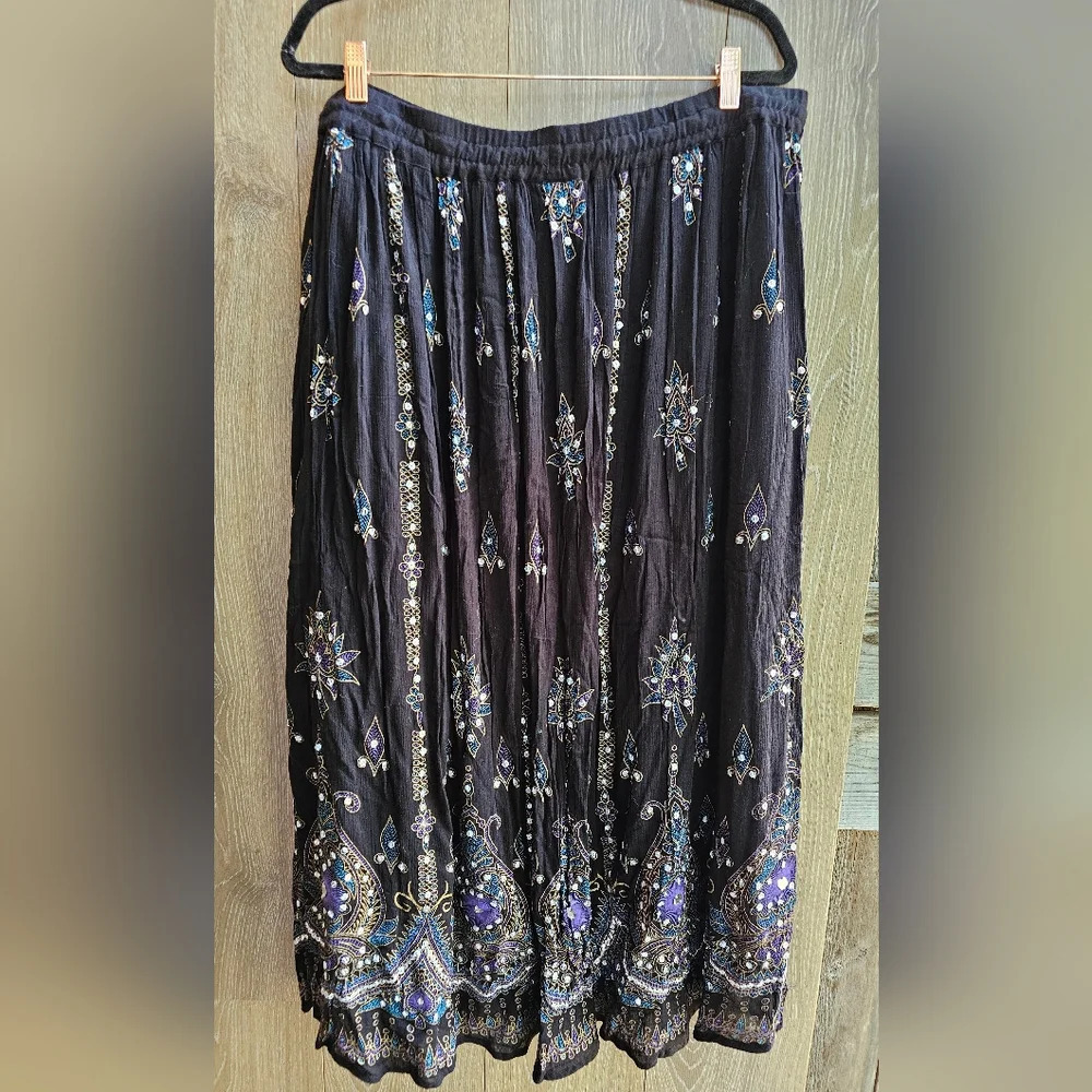 dressbarn Elegant Black Embroidered Midi Skirt - Picture 3 of 3